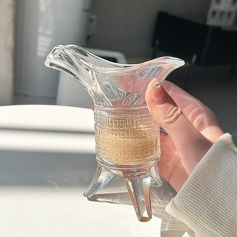 ins风玻璃杯创意秦始皇三足帝王杯奶茶杯古代酒杯喝水杯子白酒杯