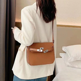 真皮复古凯丽包女高级感百搭腋下包通勤邮差包大容量单肩斜挎包女