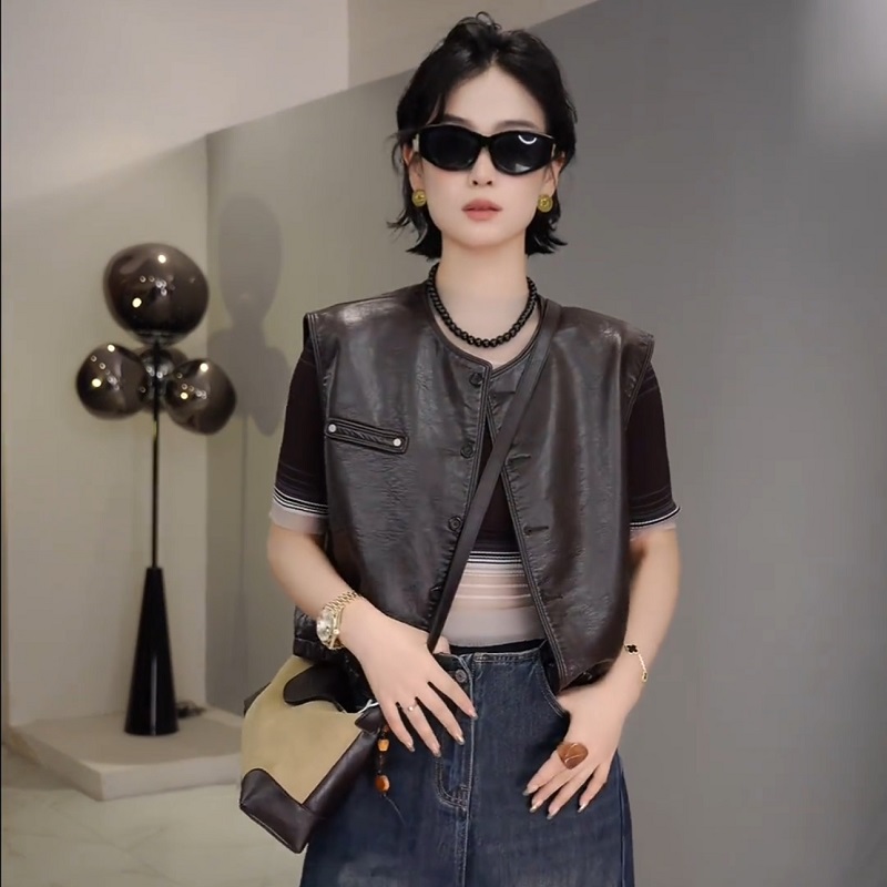韩版时尚设计感PU皮马甲女2025秋款百搭宽松显瘦无袖叠穿皮衣马甲