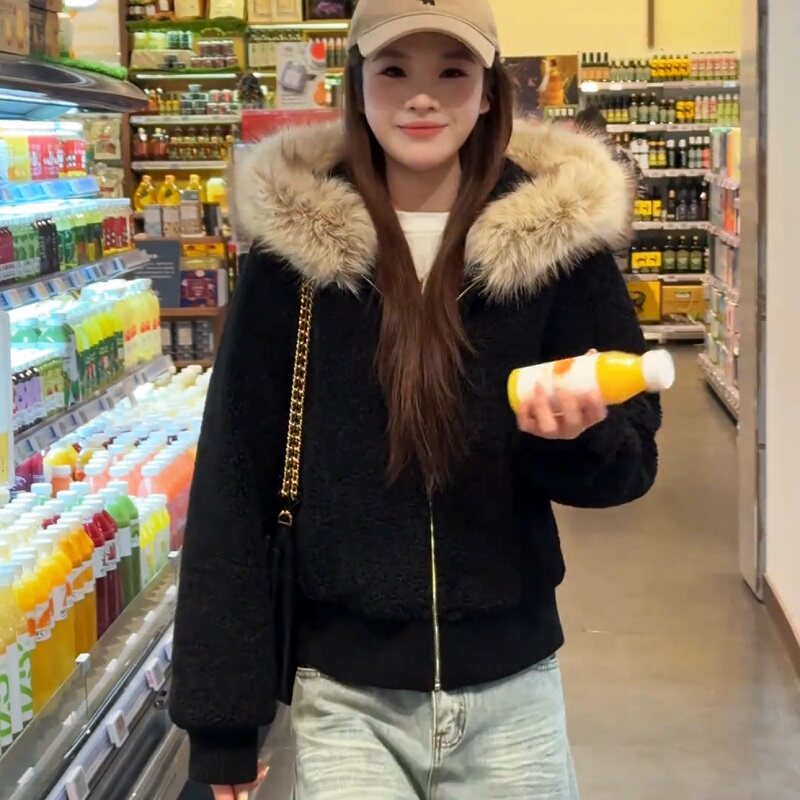 巨好看黑色连帽毛领加厚外套女秋冬2025新款短款小个子羊羔毛上衣,女装/女士精品,短外套,淘宝优惠券,粉丝福利购,淘宝优惠卷