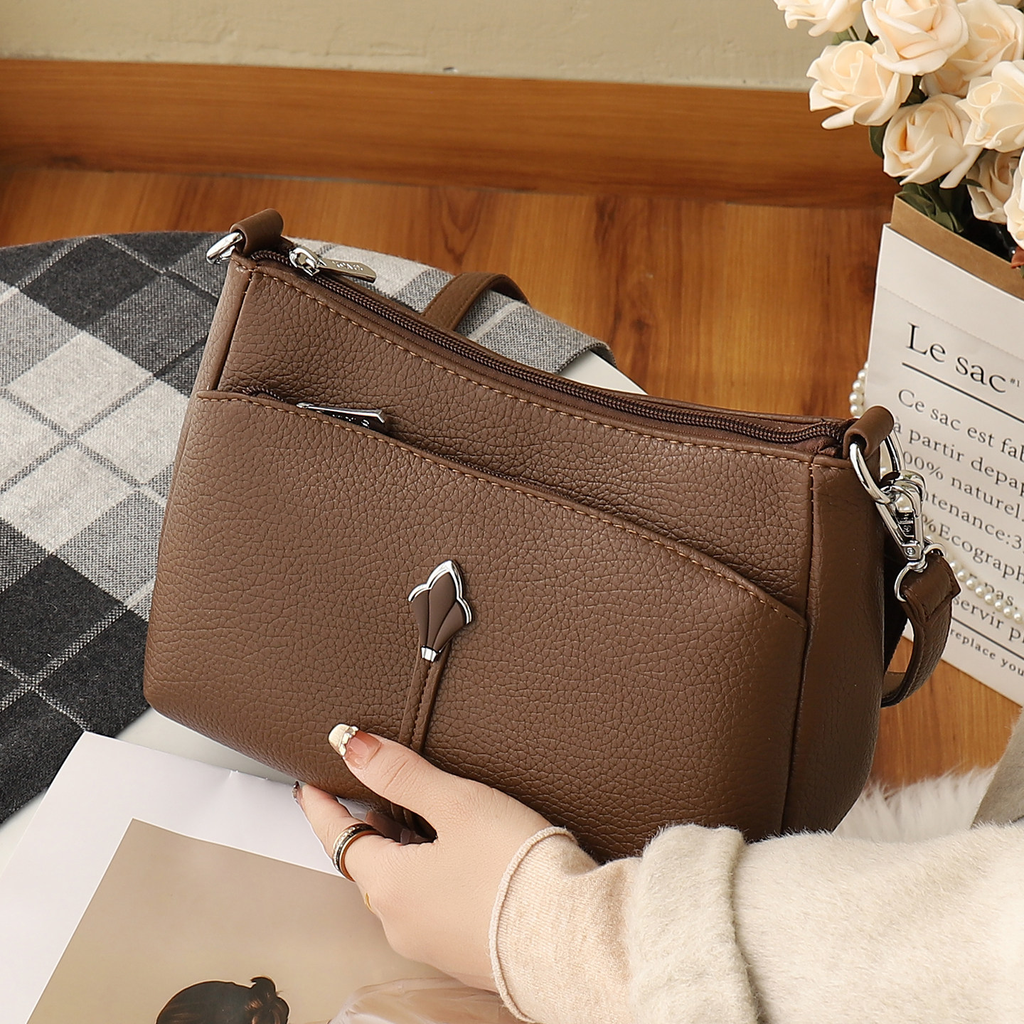 包包女2026新款韩版多层信封包百搭通勤单肩斜挎包软皮实用妈妈包