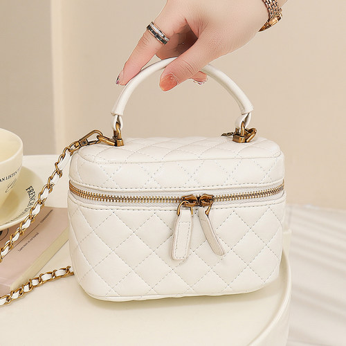 小羊皮斜挎包女包2025新款