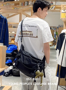 CHAOFANJI 日系潮牌斜挎包小众设计单肩包男女款工装邮差包大容量