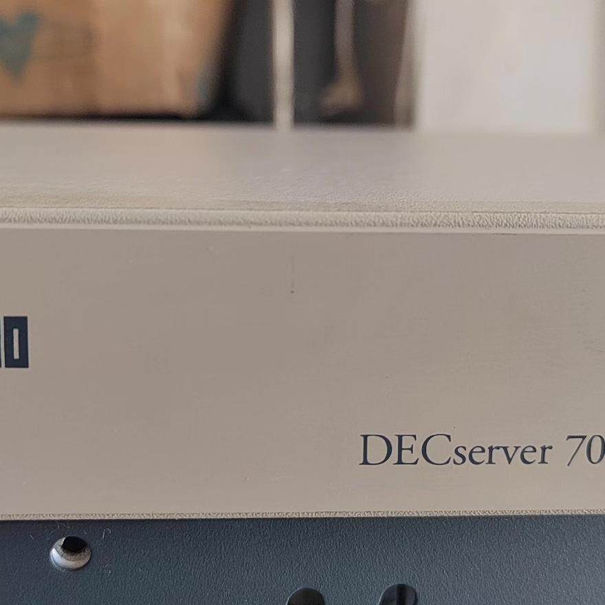 议价DECserver 700-16 PLUS FLASH BO 工控终端服务器维修