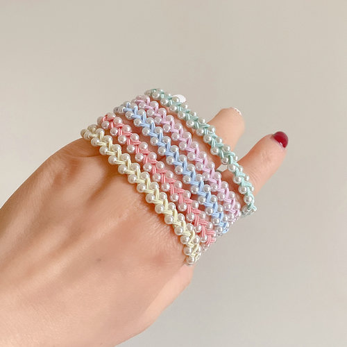 手穿珍珠 高质感