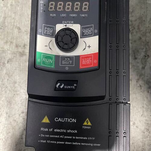 议价CM530H-4T5R5GB/7R5PB 变频器 工控调速装置维修