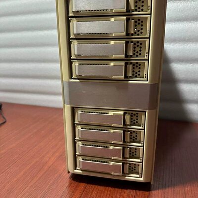 议价Areca硬碟盒 8盘位记忆体 磁盘阵列柜 功能一切正常