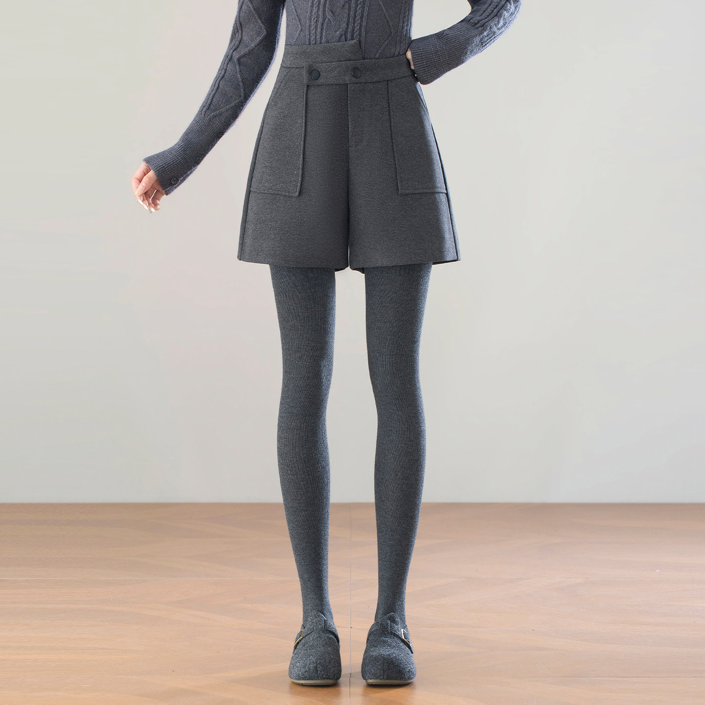 双排扣灰色毛呢短裤女秋冬2025新款高腰显瘦A字阔腿靴裤气质外穿,女装/女士精品,短裤,淘宝优惠券,粉丝福利购,淘宝优惠卷