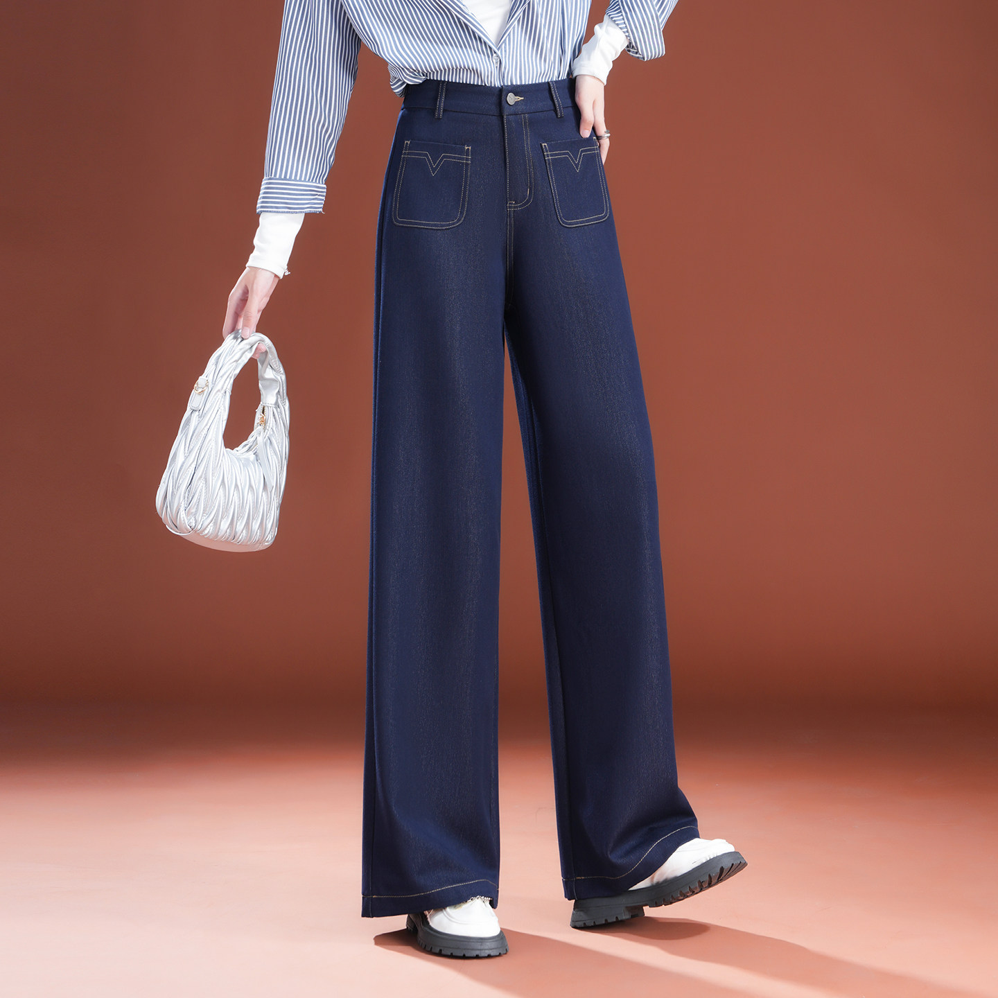 丹宁蓝高腰阔腿牛仔裤女春季2026新款口袋装饰宽松垂感显瘦直筒裤,女装/女士精品,牛仔裤,淘宝优惠券,粉丝福利购,淘宝优惠卷