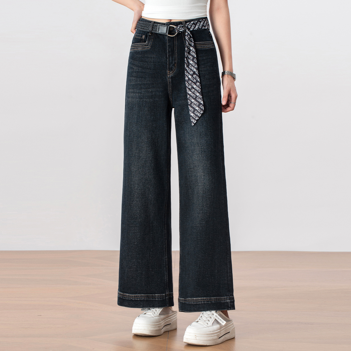 时尚流行爆款宽松牛仔裤阔腿裤女秋季2025年新款高腰显瘦直筒裤子