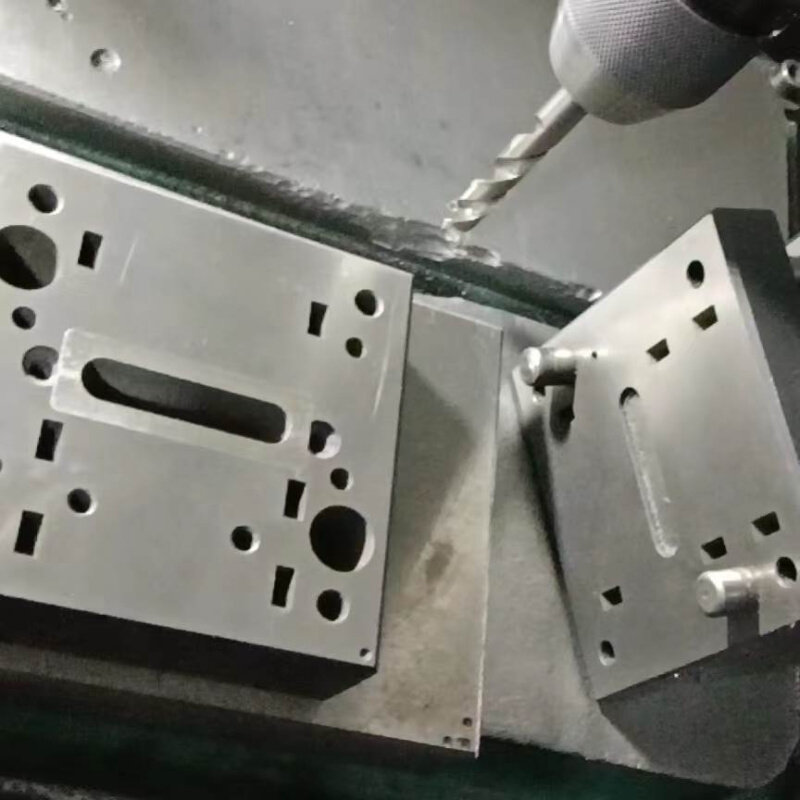 冲床模具圆孔冲头连续模级进模来图来样线切割车床加工液压模具