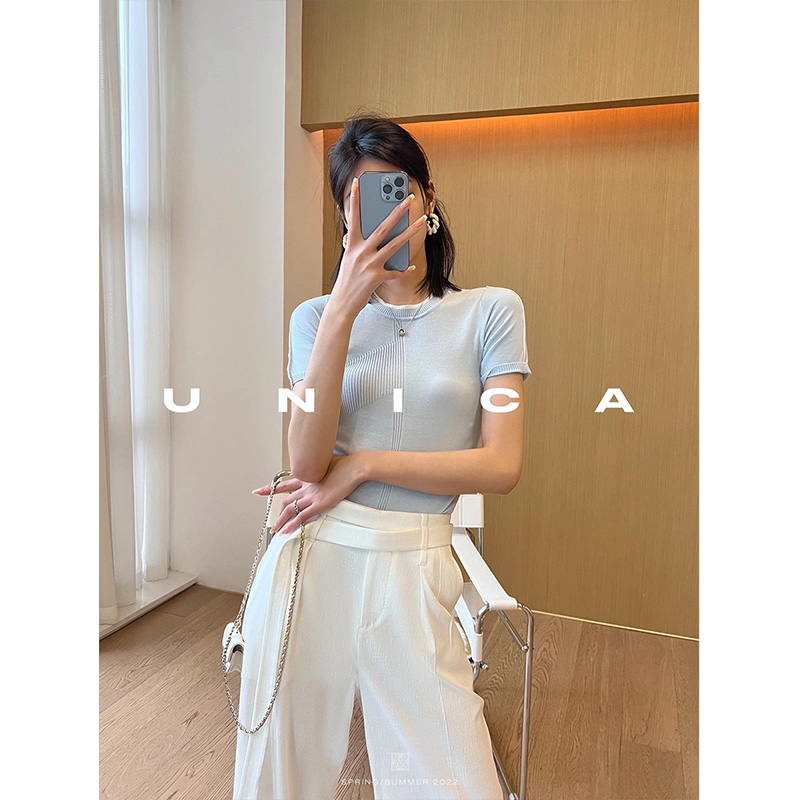 UNICA/立体撞色线镂空花型针织T