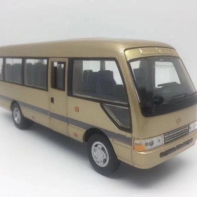 升辉1:32 丰田考斯特合金巴士模型 开门声光回力中巴车玩具热销