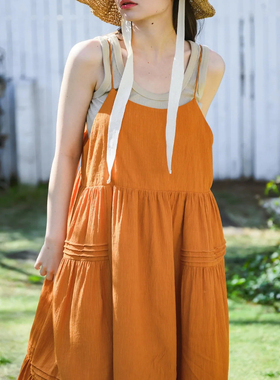 idem 竖纹肌理细肩带宽松日系纯色吊带连衣裙