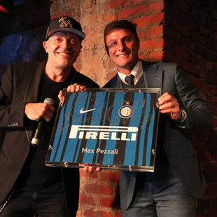 足球衣装裱框全透明亚克力材质30X40CM球星同款纪念可挂墙定制