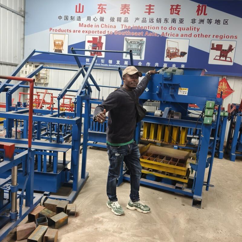 直推式水泥 制砖机配套混合粉碎设备 TF4-40空心砌块砖机设备