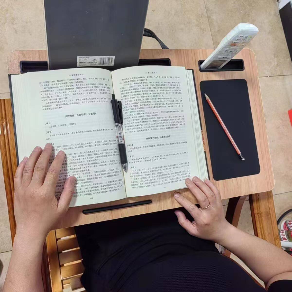 膝上桌懒人宿舍床上笔记本电脑桌随身车载办公便携桌板膝上小桌子