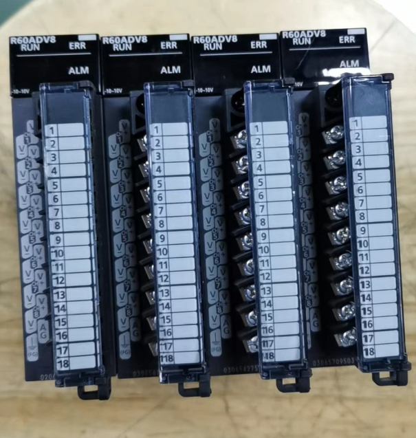 三菱RPLC模拟量模块R60AD4 ADV8 ADI8 DA4 DAV8 DAI8 TD8-G议价