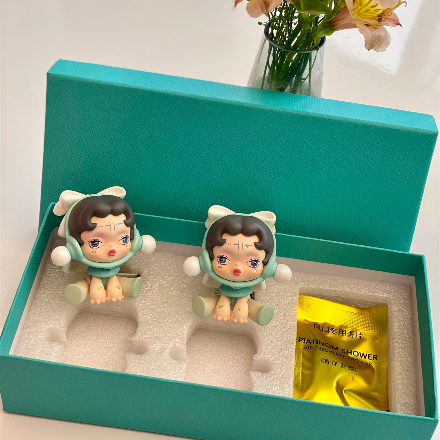 车载香薰公仔挂件情侣潮流男女孩