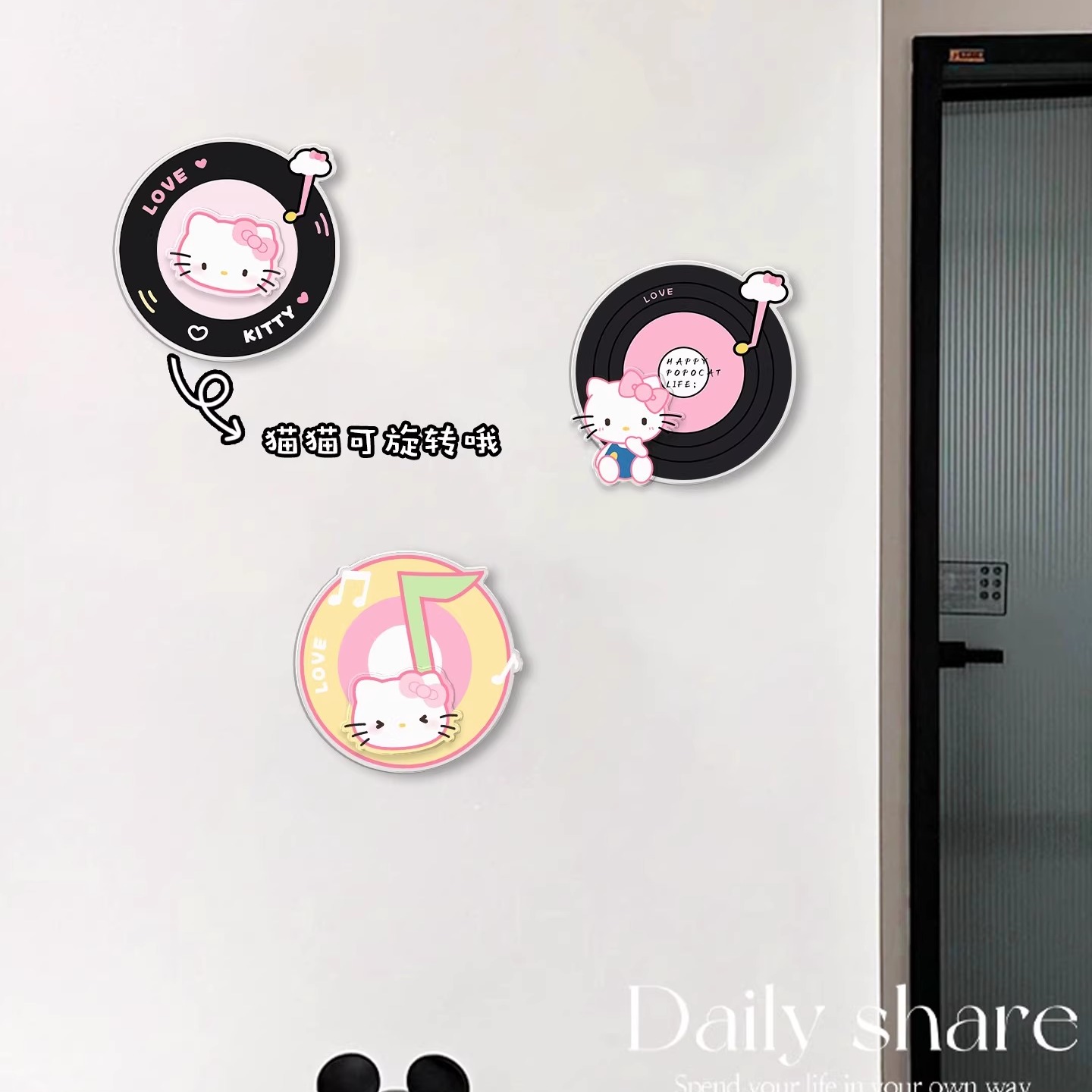 补洞墙面贴瓷砖小窟窿遮挡装饰