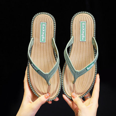 平跟人字拖鞋女黑色新款百搭夹脚沙滩鞋网红外穿夏季休闲时尚防滑