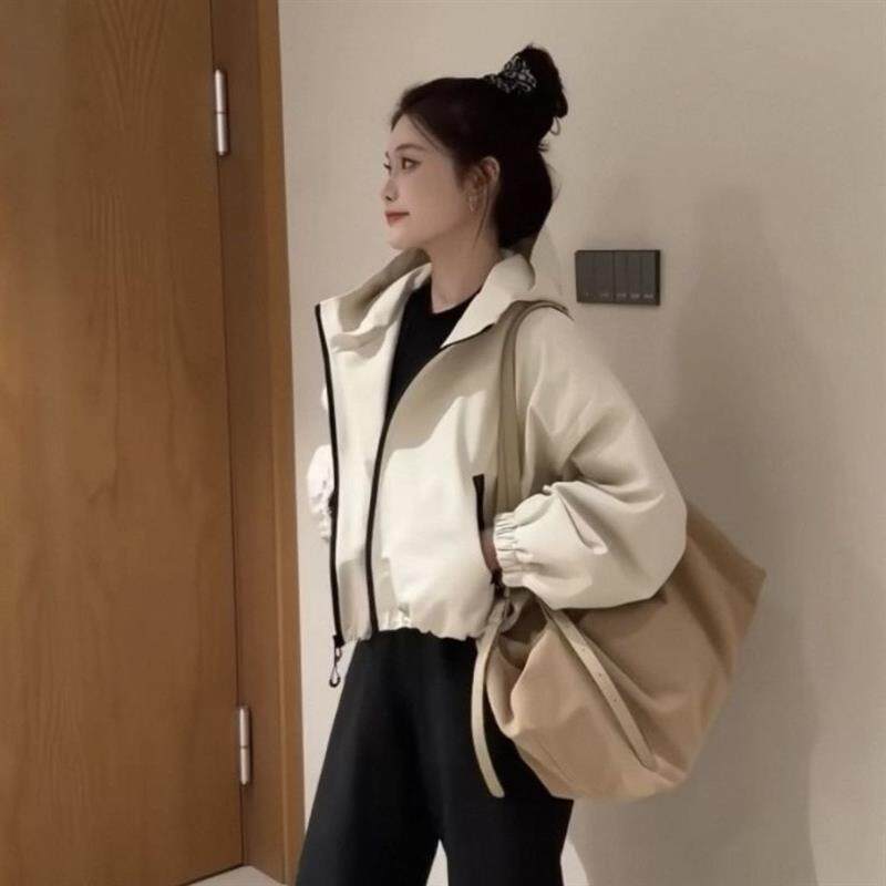 高级感连帽冲锋衣外套女2026年春秋新款宽松百搭气质休闲夹克上衣