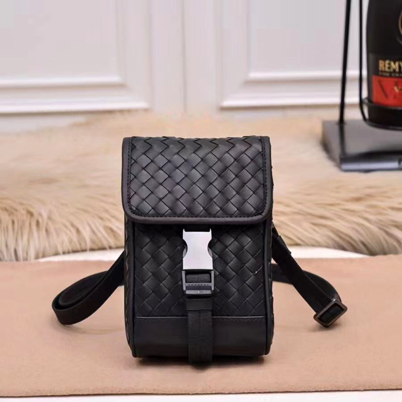 韩版时尚头层牛皮编织单肩包男休闲真皮小背包潮流青年斜挎男包