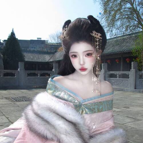 古风战国袍重工织金拖尾汉服套装