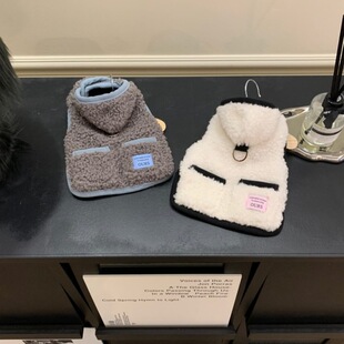 狗狗衣服秋冬款 可牵引外搭宠物连帽马甲比熊泰迪马尔济斯保暖冬装