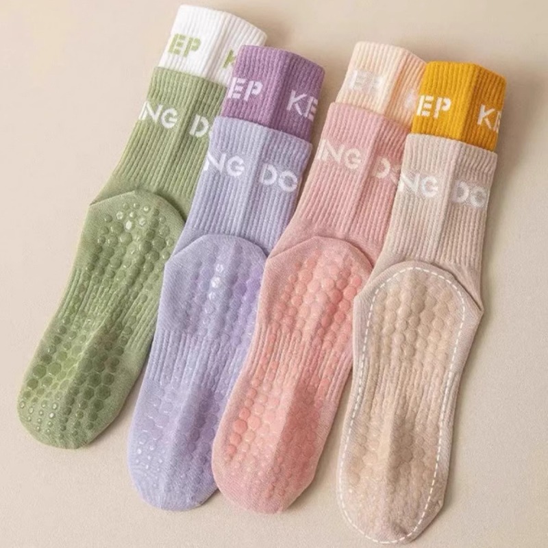 瑜伽袜子袜防滑袜女长筒配鲨鱼裤健身运动瑜伽加厚假两件跳绳跳舞