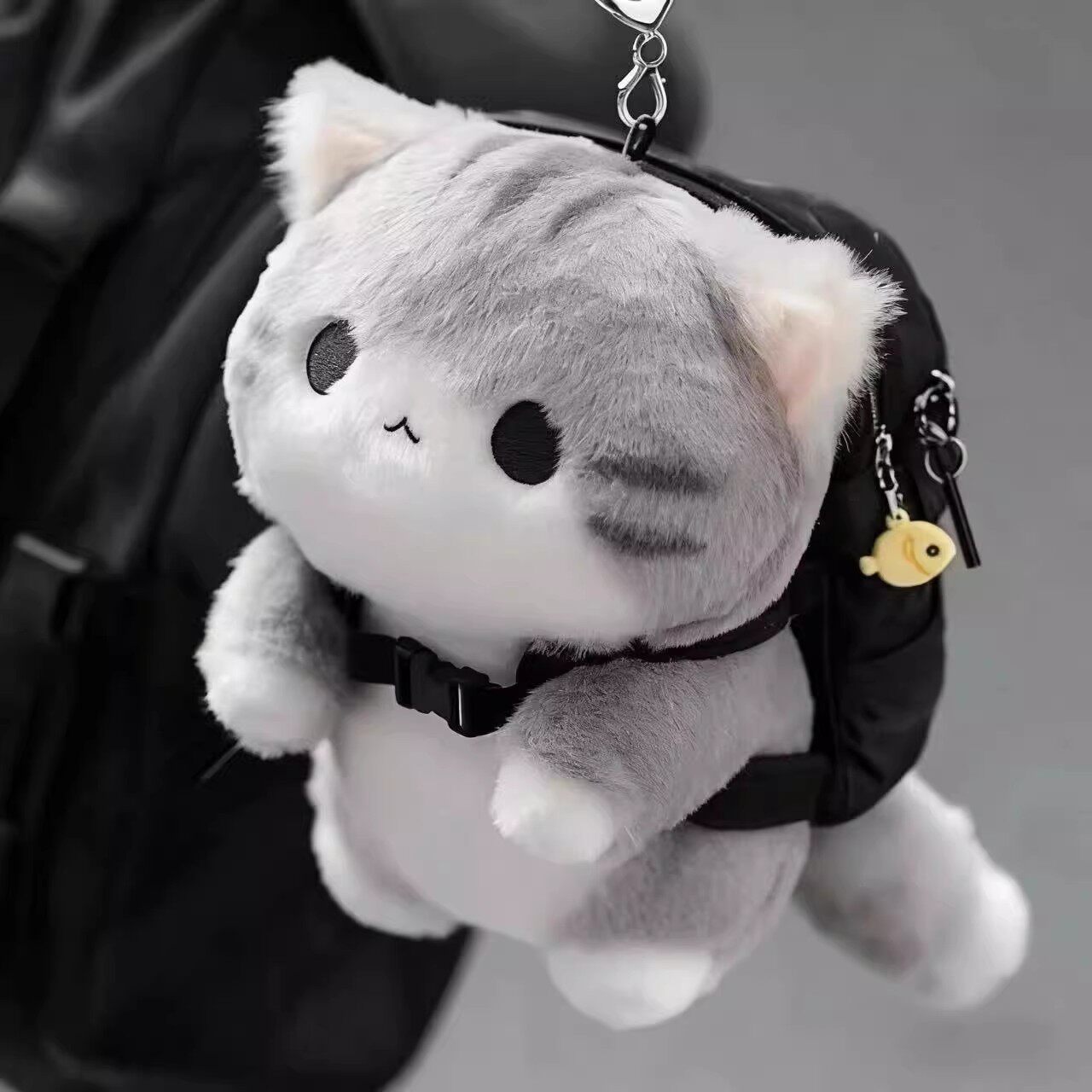2026新款灰色软萌猫咪毛绒挂件送