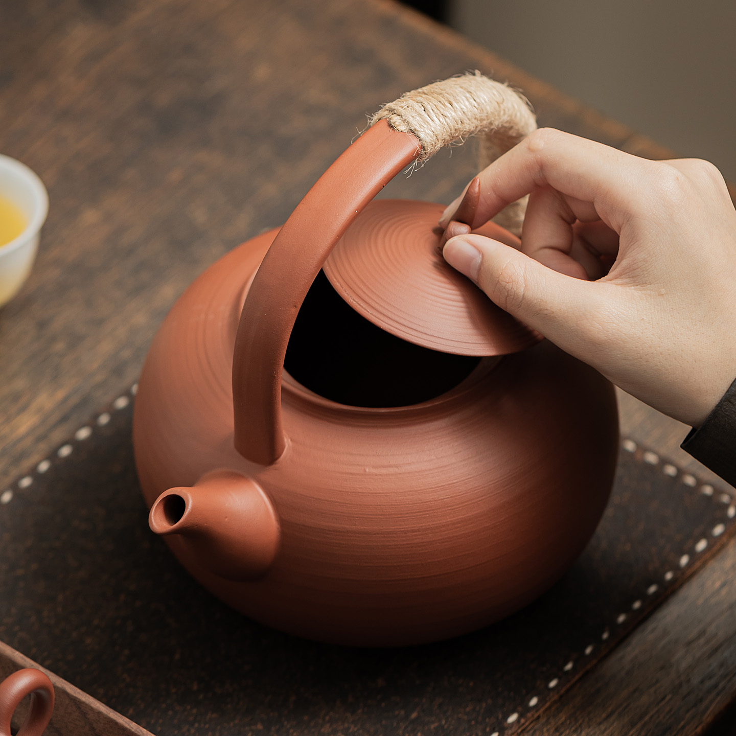 原矿红泥跳盖大容量可明火电陶炉