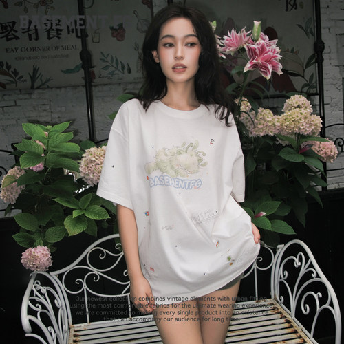 BASEMENTFG白色印花短袖T恤女宽松落肩袖潮牌上衣261020544005