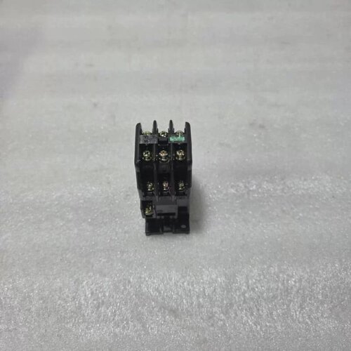 售前询价FUJI ELECTRIC SRC502UX 4A2B SAFETY RELAY MODULE COIL