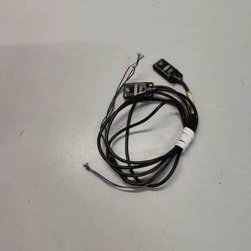 售前询价议价VS2AP5R/VS25EV 光电感测器 成色如图