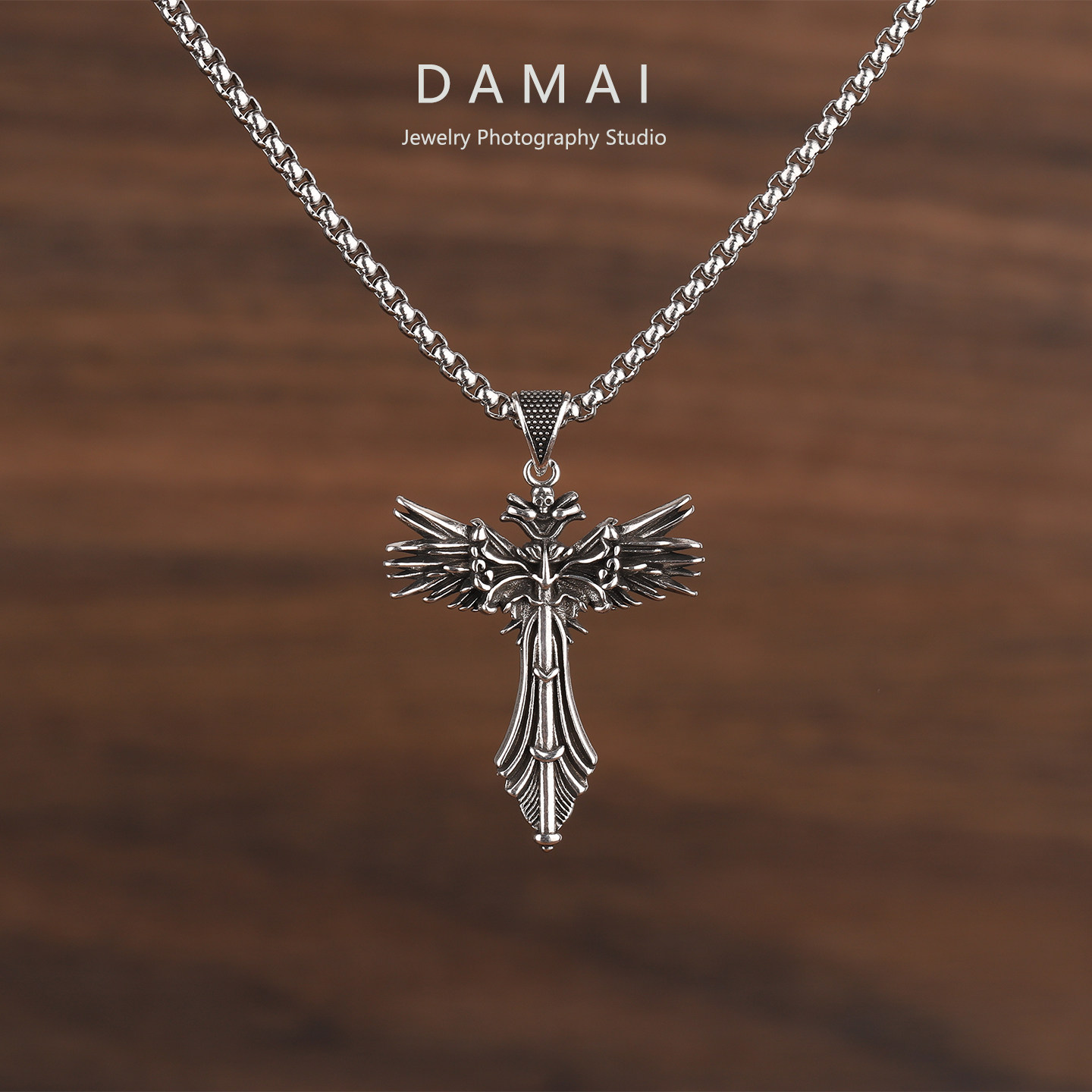 《荷鲁斯十字架》男士项链