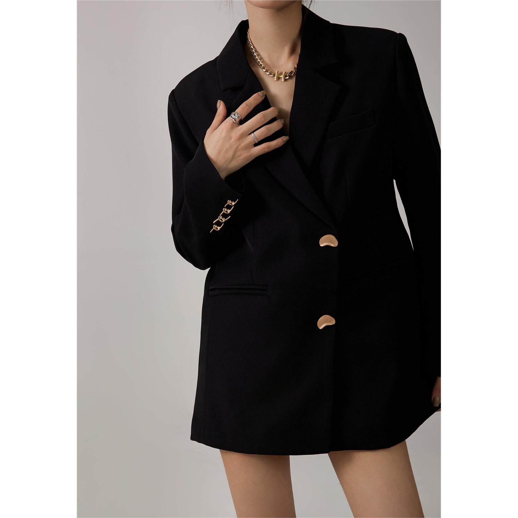 黑色西装外套女廓形显瘦小西服2025春新款韩版休闲设计感潮流西服