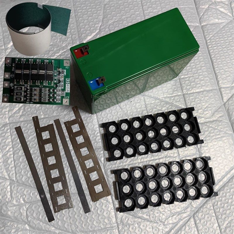 3S 40A均衡保护板 18650电池盒套装带镍片支架12V 7ah锂电池盒