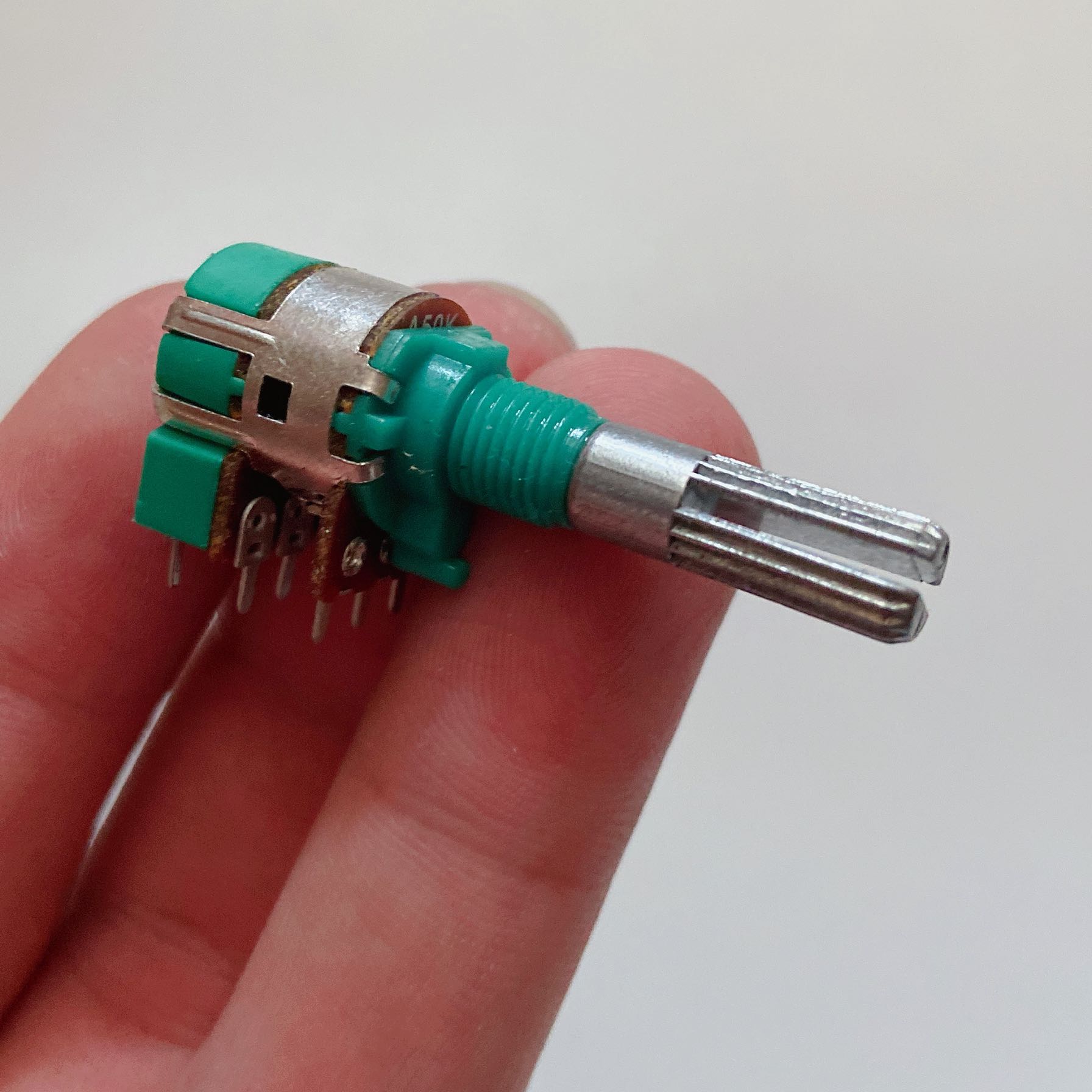 RB1210GS5A1-A50K电位器 8脚音量调节电位器 带开关 的