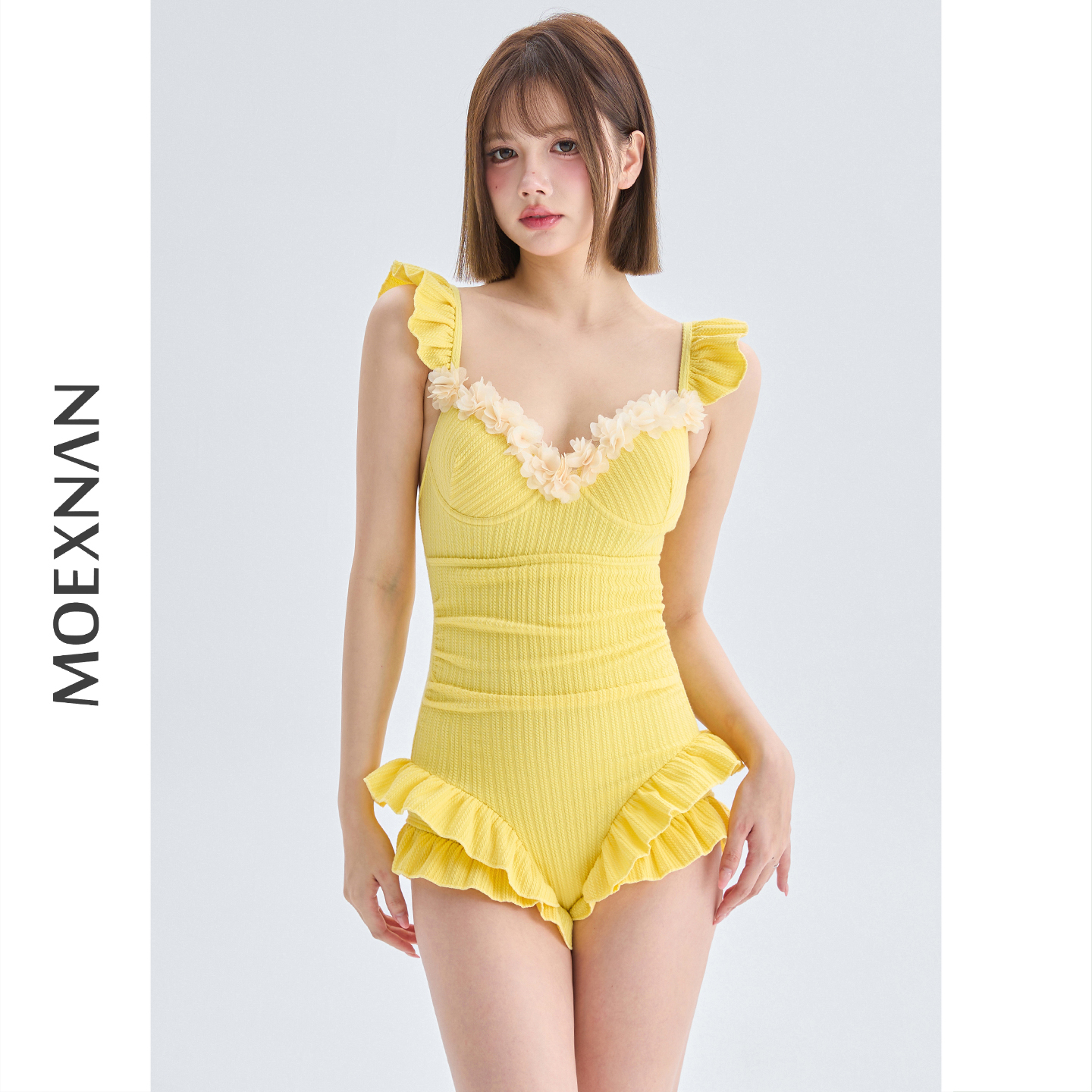新款性感连体游泳衣女夏泡温泉泳装显瘦遮肚时尚保守度假小胸学生
