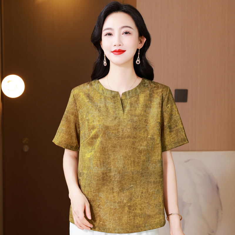 五十岁妈妈装夏季真丝薄款休闲短袖中年妈妈洋气印花上衣50岁妈妈
