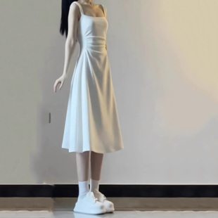 白色吊带连衣裙子女夏季 茶歇海边度假收腰长裙 2025新款 小个子法式