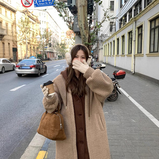 假两件连帽羊羔毛外套女装冬季加绒加厚慵懒风韩系长款毛呢大衣