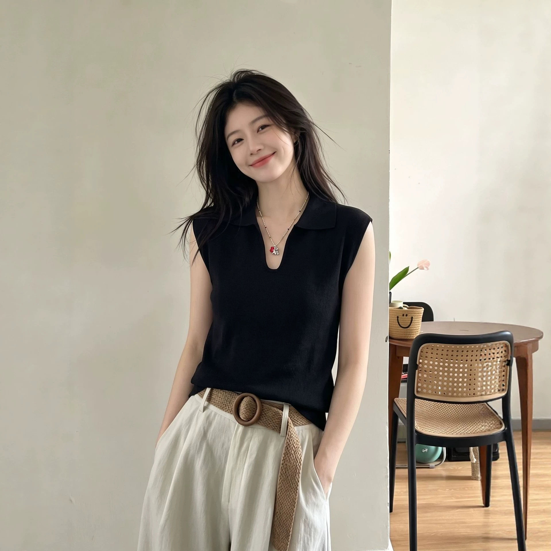 韩系简约翻领无袖针织马甲女夏季缺口设计感修身显瘦背心小衫上衣