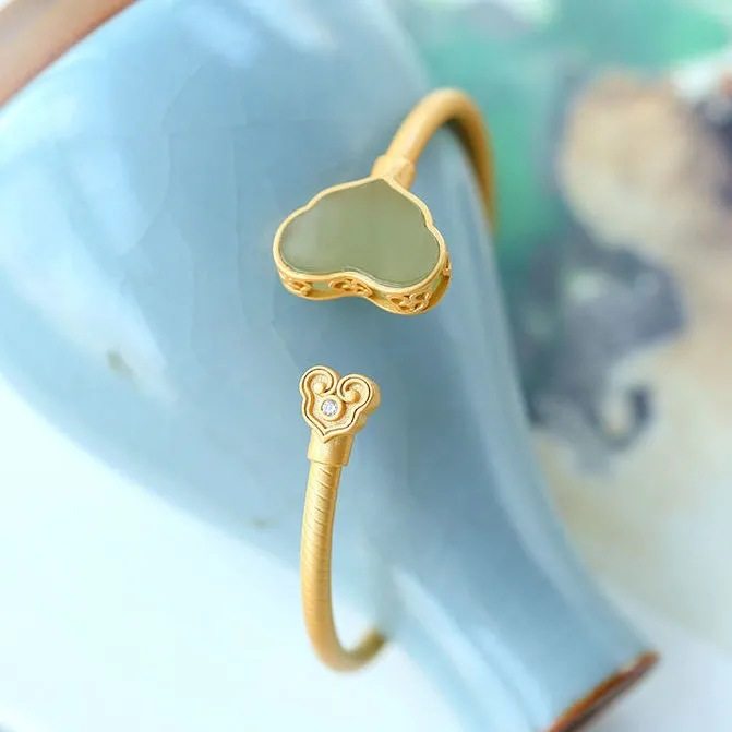 镀S925银镀金镶嵌和田青玉古法设计优雅杏叶中国风可调节手镯