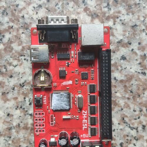 议价中航ZH-E5L两张、ZH-E1L一张，LED屏控制卡支持网可维修