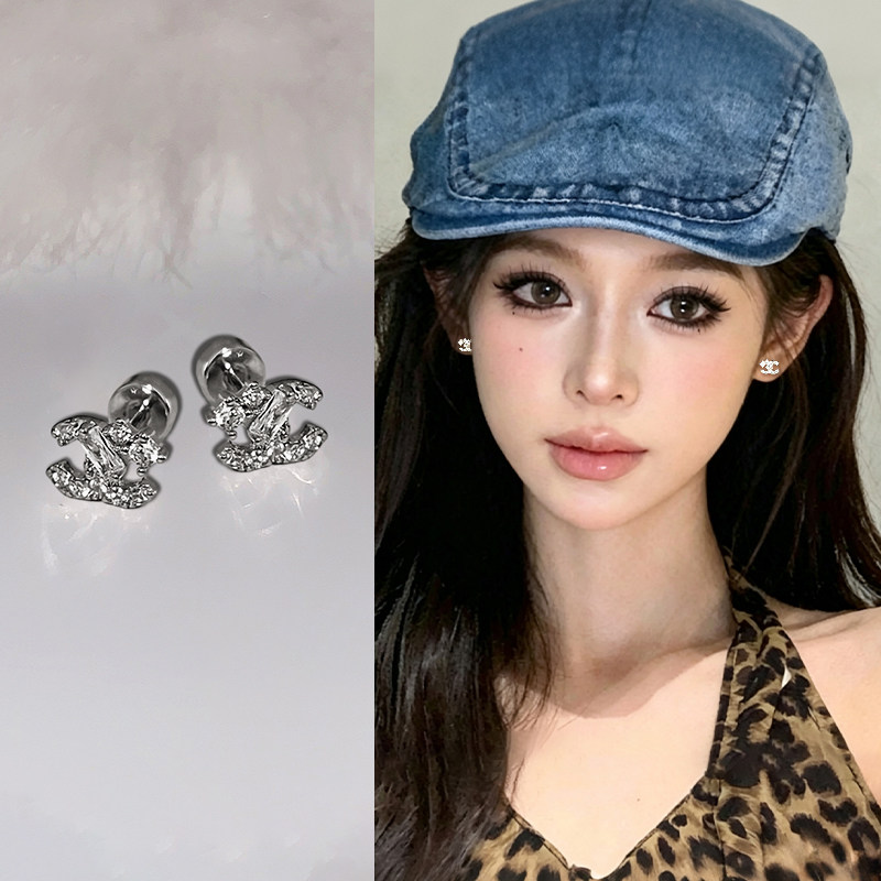 999银针轻奢双C字母耳环女款小众图片