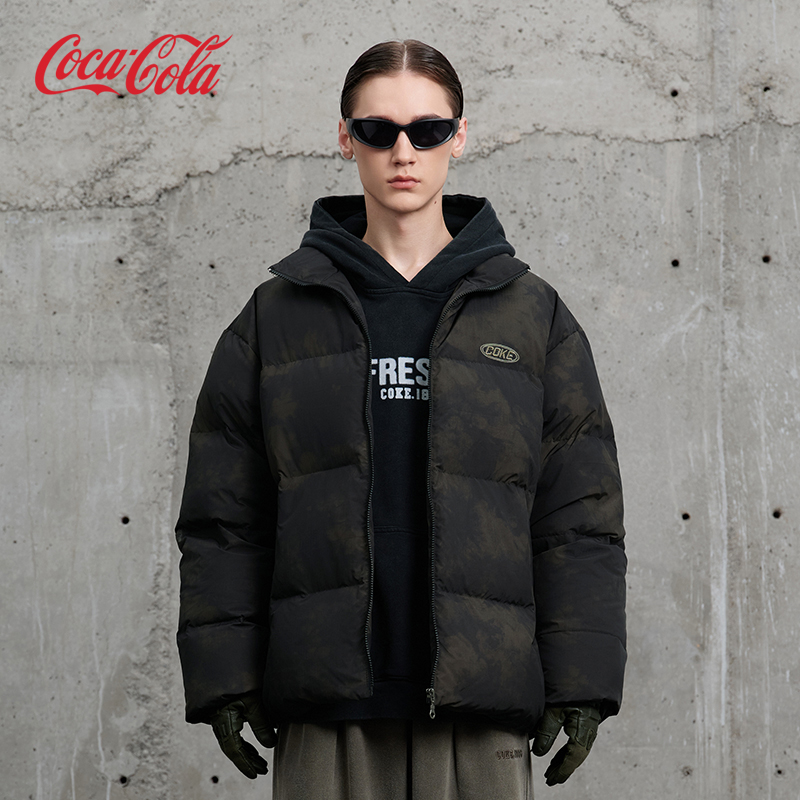 可口可乐加厚保暖羽绒服