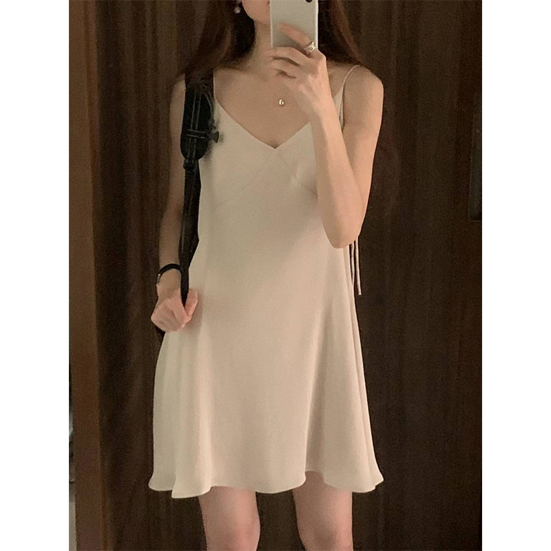法式纯色东大门A字裙吊带连衣裙