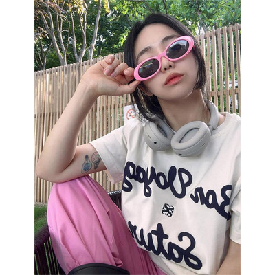 圆领宽松东大门短袖百搭简约刺绣